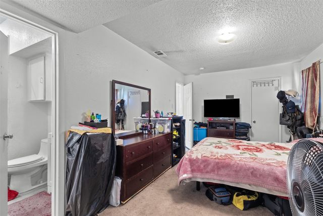 2009 Red Oak Drive, Irving, TX 75060