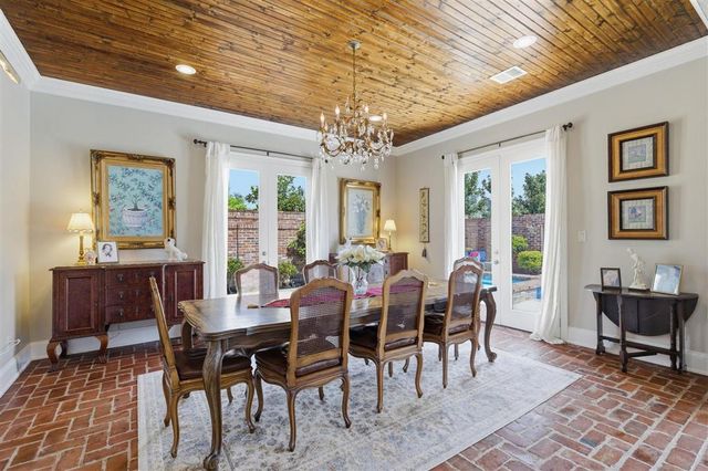 1114 Benvue Lane, Lake Charles, LA 70605