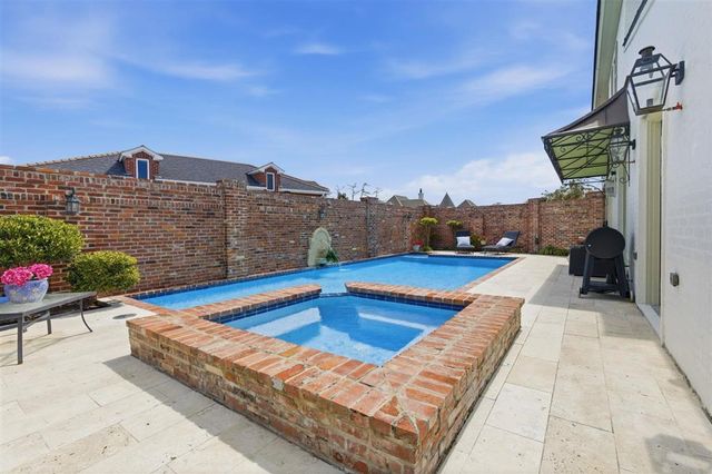 1114 Benvue Lane, Lake Charles, LA 70605