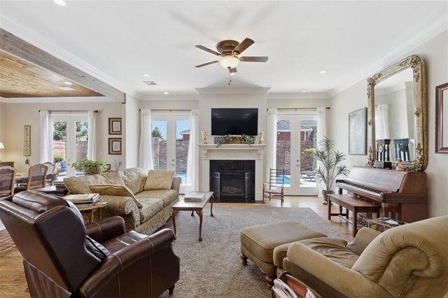 1114 Benvue Lane, Lake Charles, LA 70605