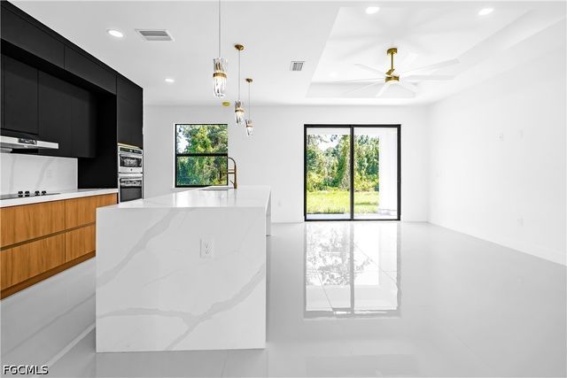 1030 Hunter ST E, Lehigh Acres, FL 33974