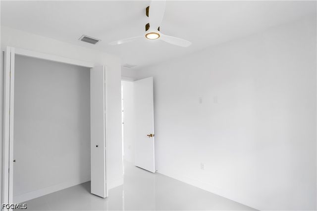 1030 Hunter ST E, Lehigh Acres, FL 33974