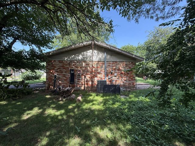 802 E Main Street, Tioga, TX 76271