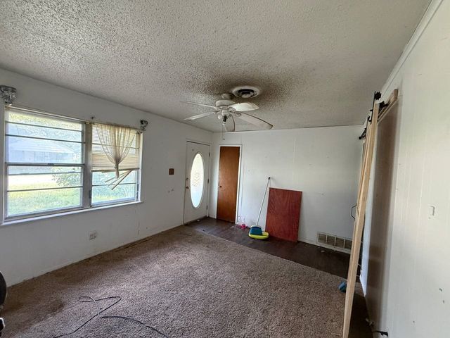 802 E Main Street, Tioga, TX 76271