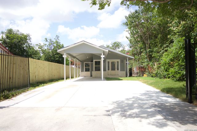 126 Holly St., San Antonio, TX 78207