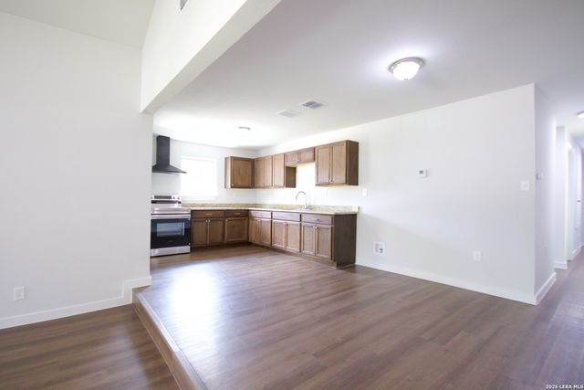 126 Holly St., San Antonio, TX 78207