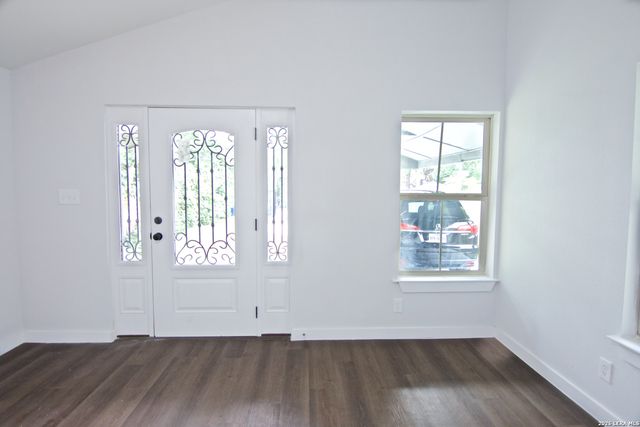 126 Holly St., San Antonio, TX 78207