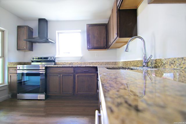 126 Holly St., San Antonio, TX 78207