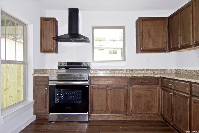 126 Holly St., San Antonio, TX 78207