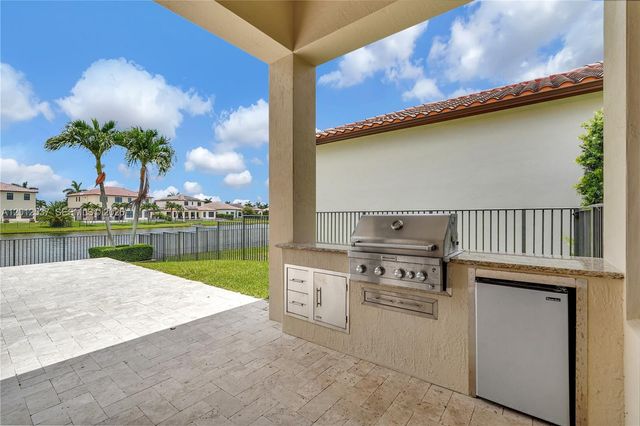 8363 NW 26th Ct, Cooper City, FL 33024