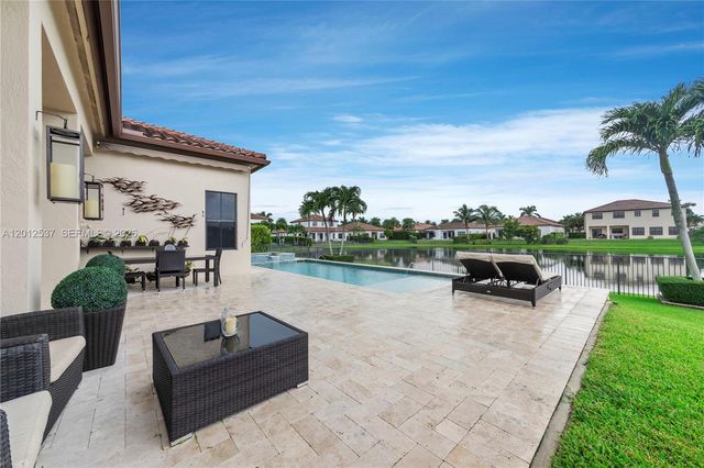 8363 NW 26th Ct, Cooper City, FL 33024