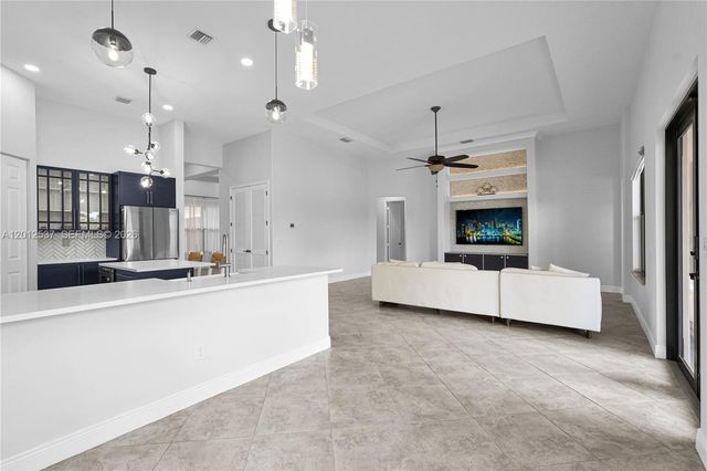 8363 NW 26th Ct, Cooper City, FL 33024
