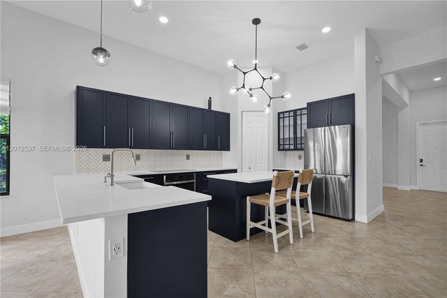 8363 NW 26th Ct, Cooper City, FL 33024