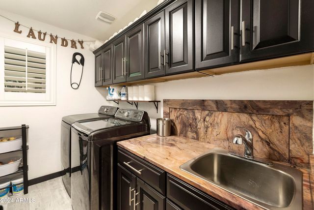 8822 W DEER VALLEY Road, Peoria, AZ 85382