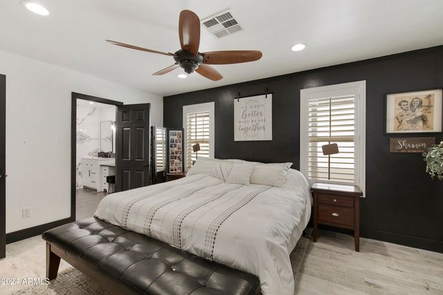 8822 W DEER VALLEY Road, Peoria, AZ 85382