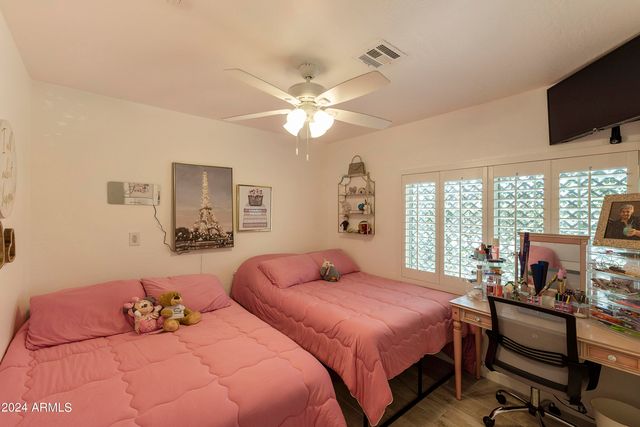 8822 W DEER VALLEY Road, Peoria, AZ 85382