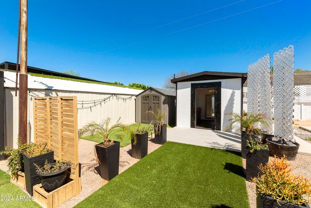 8822 W DEER VALLEY Road, Peoria, AZ 85382