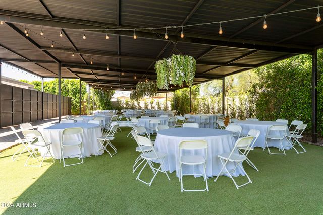 8822 W DEER VALLEY Road, Peoria, AZ 85382