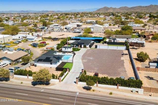 8822 W DEER VALLEY Road, Peoria, AZ 85382