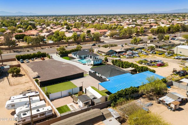 8822 W DEER VALLEY Road, Peoria, AZ 85382