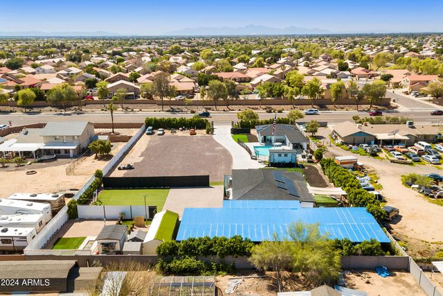 8822 W DEER VALLEY Road, Peoria, AZ 85382