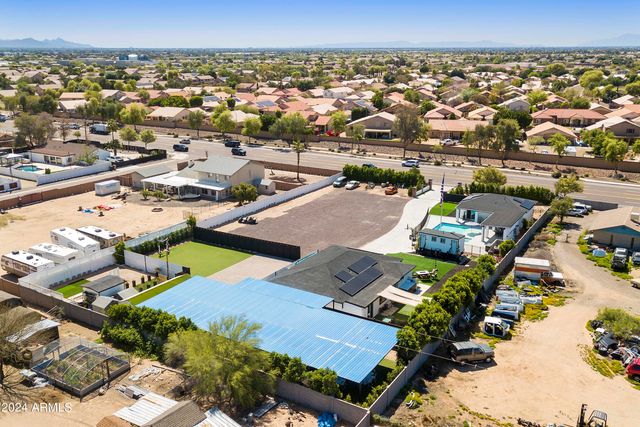 8822 W DEER VALLEY Road, Peoria, AZ 85382