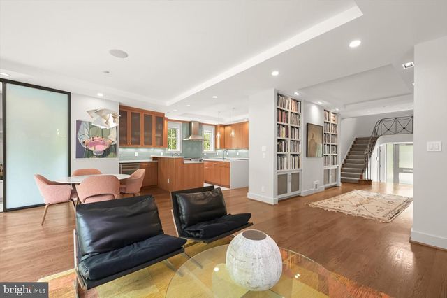 2901 ALBEMARLE ST NW, Washington, DC 20008