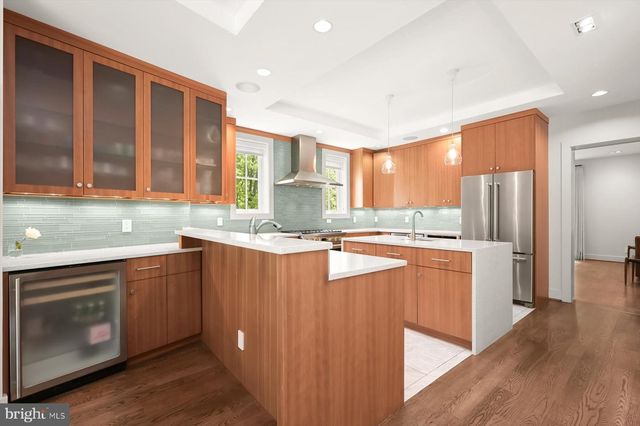 2901 ALBEMARLE ST NW, Washington, DC 20008