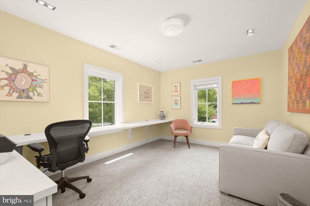 2901 ALBEMARLE ST NW, Washington, DC 20008