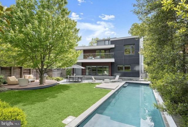 2901 ALBEMARLE ST NW, Washington, DC 20008
