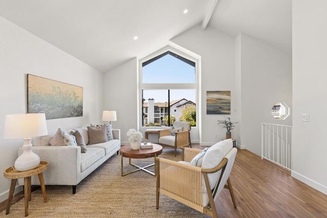 863 Violet Ct, Carlsbad, CA 92011