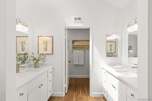 863 Violet Ct, Carlsbad, CA 92011