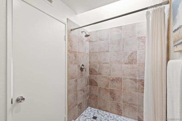 863 Violet Ct, Carlsbad, CA 92011