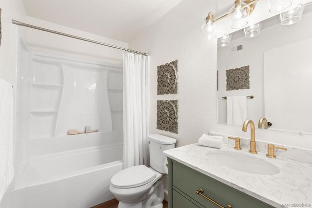 863 Violet Ct, Carlsbad, CA 92011