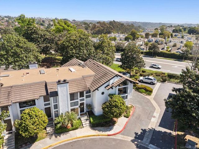 863 Violet Ct, Carlsbad, CA 92011