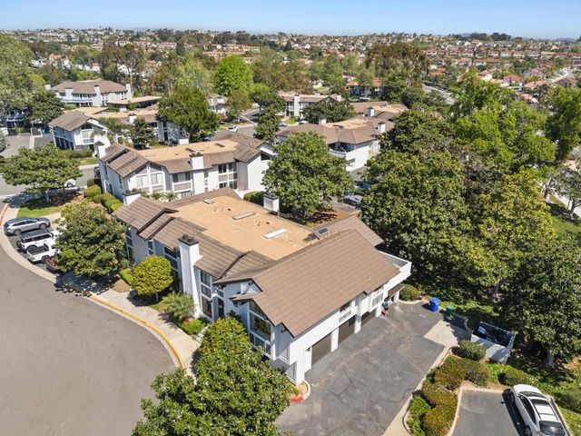 863 Violet Ct, Carlsbad, CA 92011