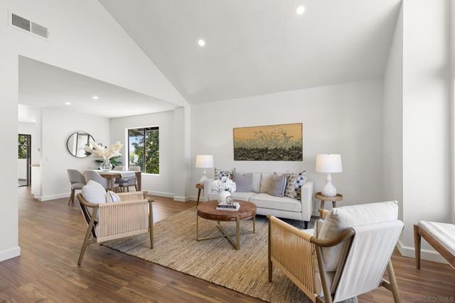 863 Violet Ct, Carlsbad, CA 92011