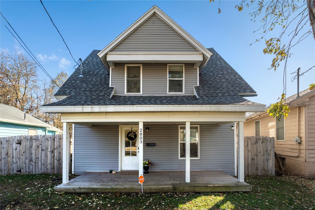 2803 Easton Boulevard, Des Moines, IA 50317