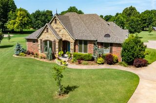 1509 S Clear Springs Road, Mustang, OK 73064