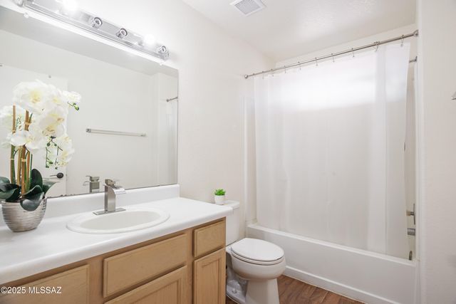 8845 E Apple Tree Drive, Tucson, AZ 85730