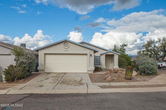8845 E Apple Tree Drive, Tucson, AZ 85730