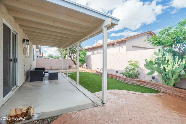 8845 E Apple Tree Drive, Tucson, AZ 85730