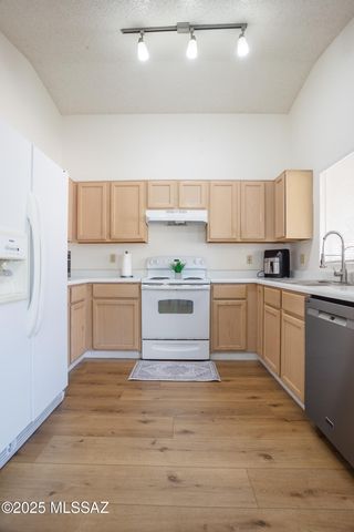 8845 E Apple Tree Drive, Tucson, AZ 85730