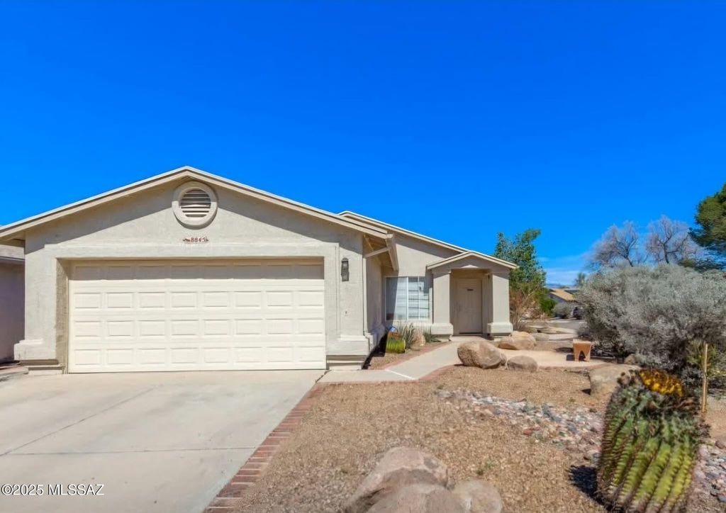 8845 E Apple Tree Drive, Tucson, AZ 85730