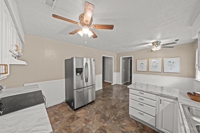 304 Oakwood Lane, Goshen Twp, OH 45122
