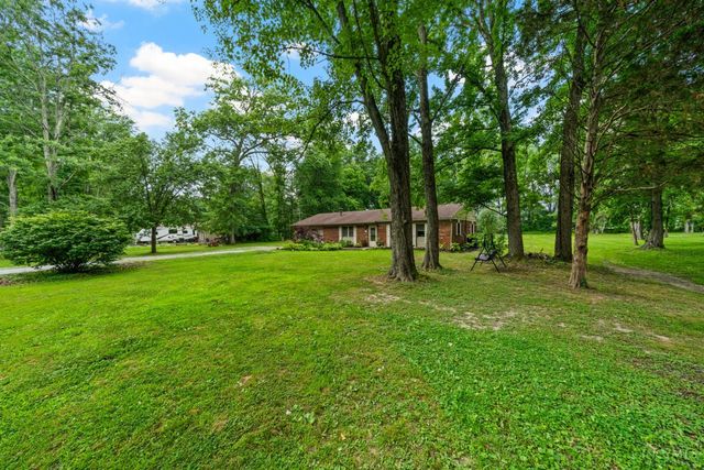304 Oakwood Lane, Goshen Twp, OH 45122