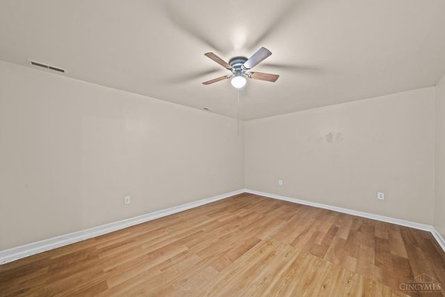 304 Oakwood Lane, Goshen Twp, OH 45122