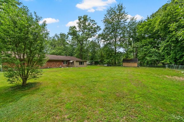 304 Oakwood Lane, Goshen Twp, OH 45122