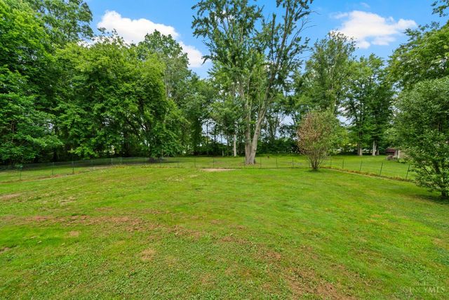 304 Oakwood Lane, Goshen Twp, OH 45122