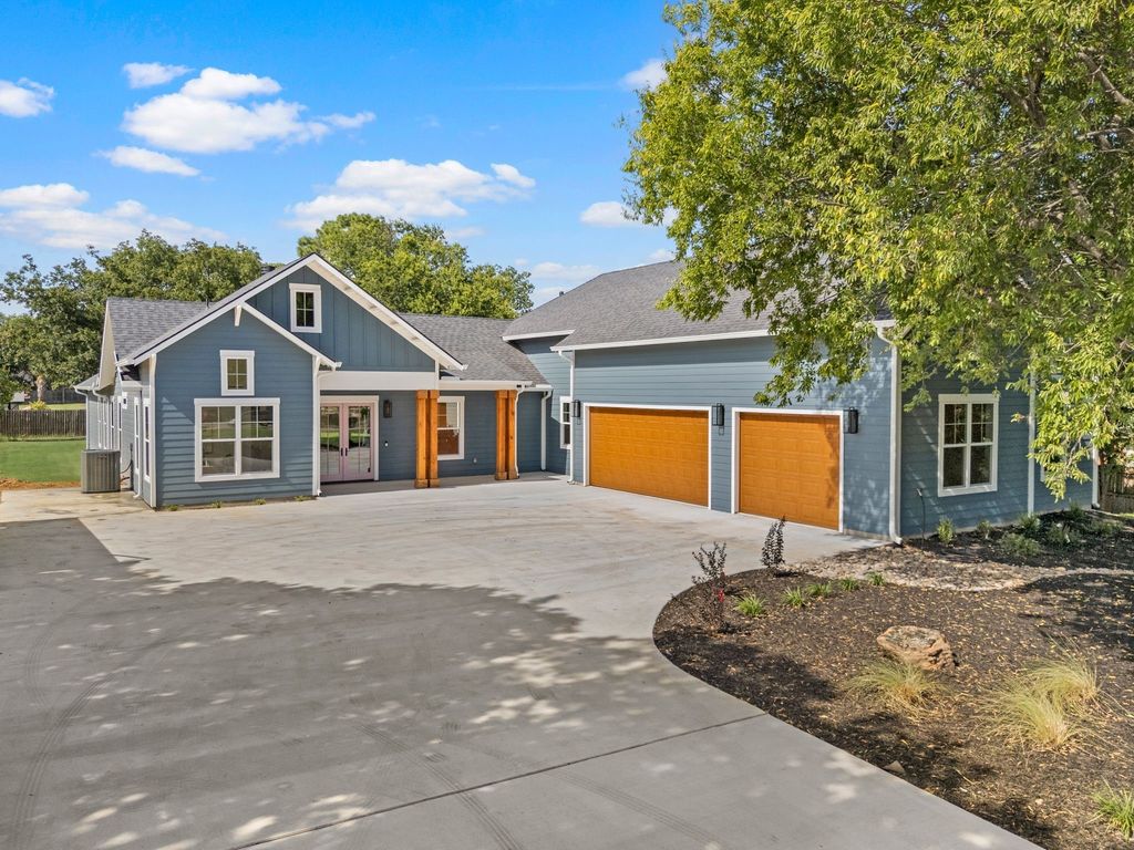 7525 Chapman Road, North Richland Hills, TX 76182